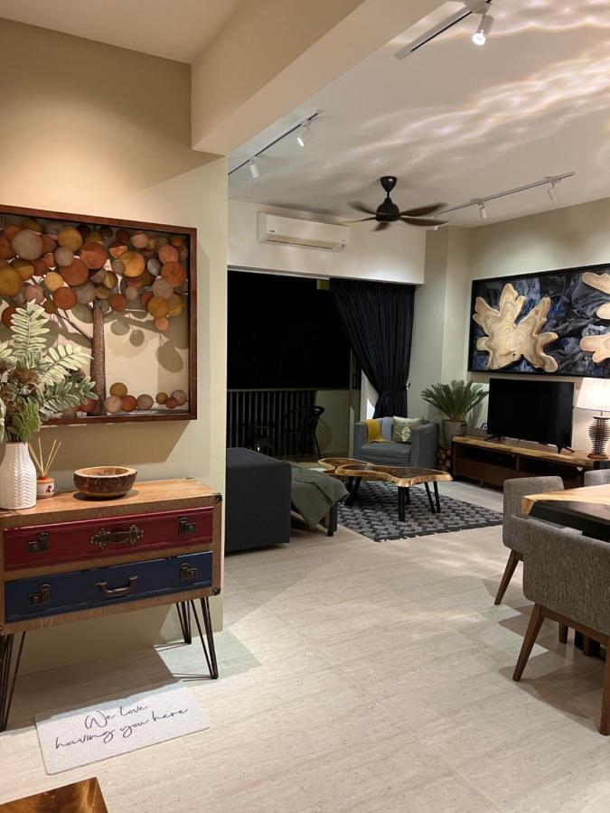 By The Sea Beachfront Designer Suites Penang - Managed By Art Of Tree Batu Ferringhi Exterior foto