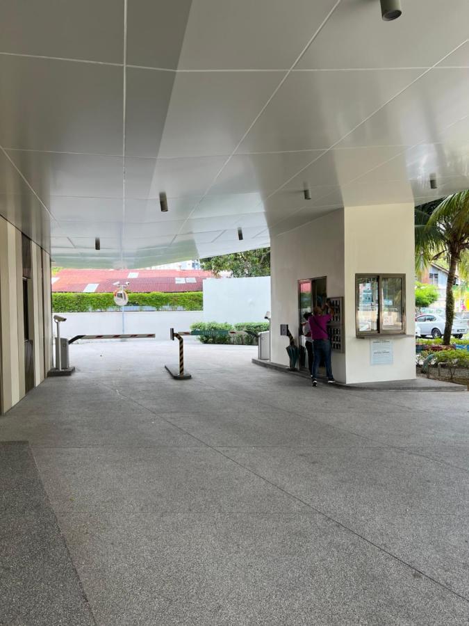 By The Sea Beachfront Designer Suites Penang - Managed By Art Of Tree Batu Ferringhi Exterior foto